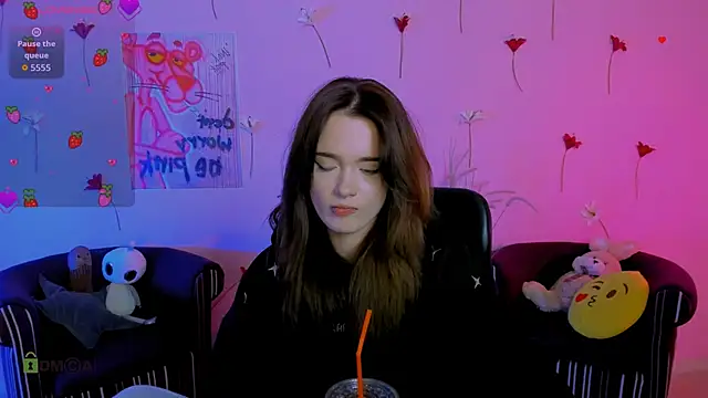 liana_kisses élő XXX-chatje