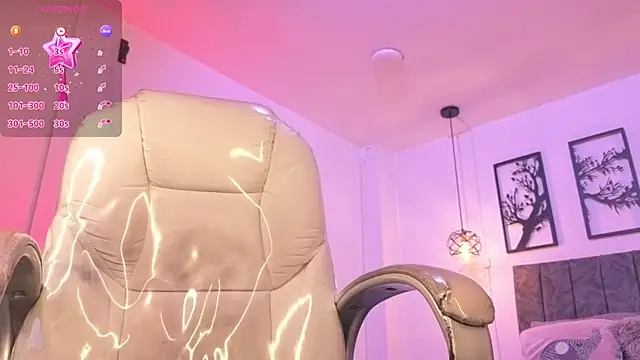 Abigaiil__ds élő XXX-chatje