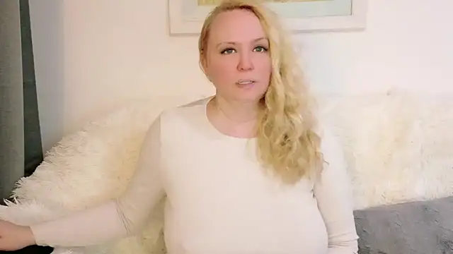 Sarah4you Live XXX-Chat