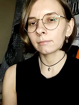 Chat +18 de Aashikalaa ao vivo