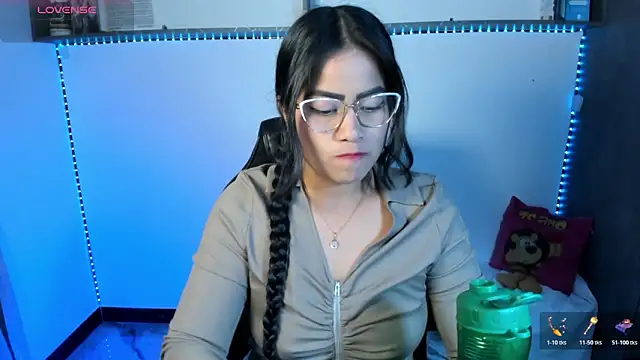 vickylatina_ Live XXX-Chat