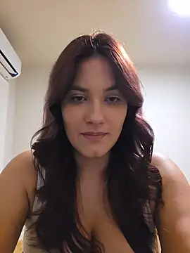 MiaRides19 Adlı Modelin Canlı XXX Sohbeti