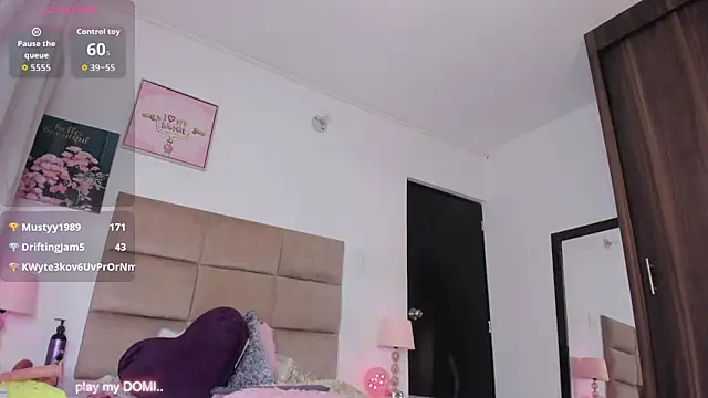 ashleycurvyy's Live XXX Chat