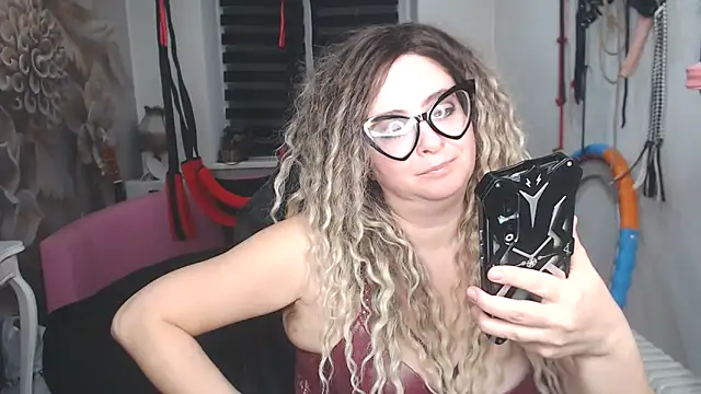 MISSwithDOLLS – Live XXX-chat