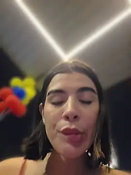 Chatroom XXX en direct de Sweetnahoxxx