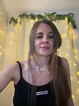 عرض كام LucieMack