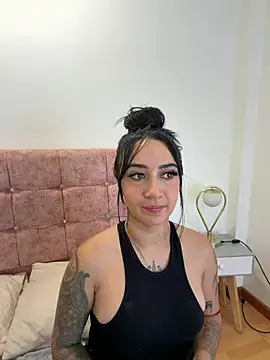 EmmyEvans1 Live XXX-Chat