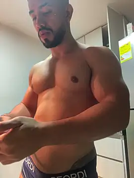 Вебкам-шоу Ezzio_Scolaro