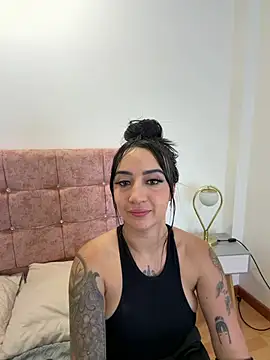 EmmyEvans1 Live XXX-Chat