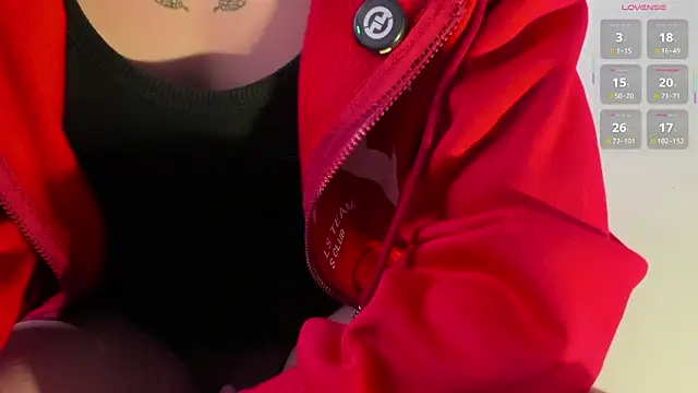 Онлайн чат XXX Tomy_Rox