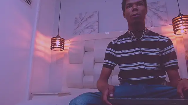 Živý XXX chat Santiago_Ortiz_