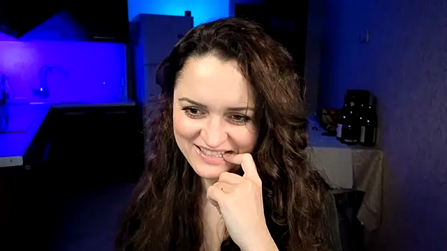 Chat +18 de Cerann1 ao vivo