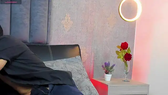 Alejandroo_Montenegro's Live XXX Chat