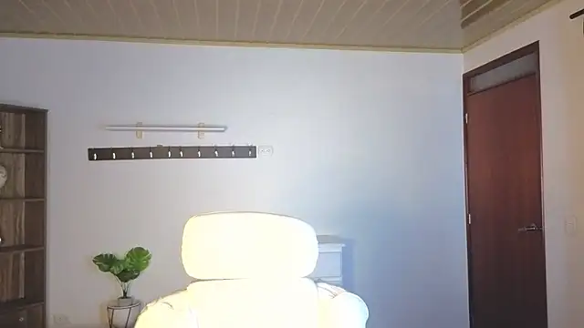 Czat XXX na żywo – Renaxi_Smith