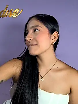 Chat +18 de SofiCastro09_ ao vivo