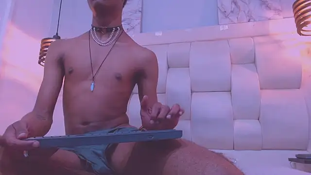 دردشة Santiago_Ortiz_ الجنسية المباشرة