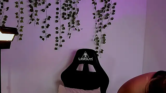 sara_doll77 élő XXX-chatje