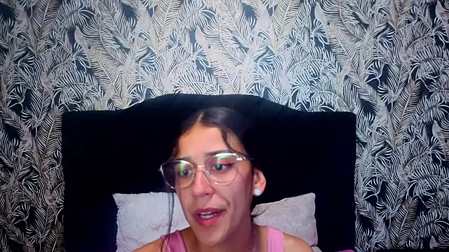 DanielaMonroe élő XXX-chatje