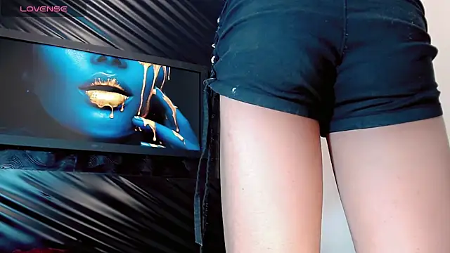 Natasha_clifford: διαδικτυακό σόου στην κάμερα