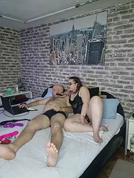 Webkamerová show SquirtPassion1995