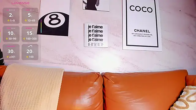 EVANGELIINE_21 élő XXX-chatje