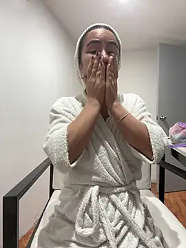 Lia_Moon_Official Chat XXX in diretta