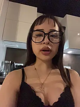 Just-Lillyn Live XXX chat