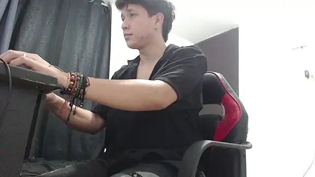 Lucifeeeer_666 Webcamshow