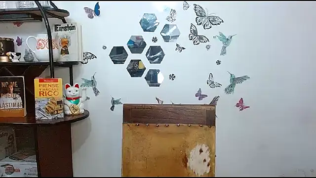 LauraMallionin Live XXX chat