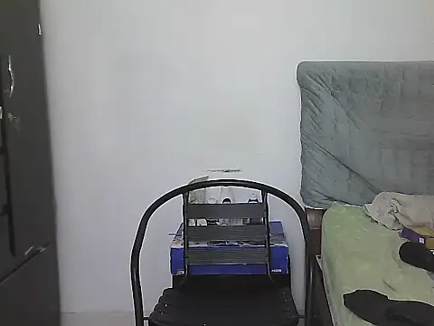 AlphaLatinoBear Chat XXX live