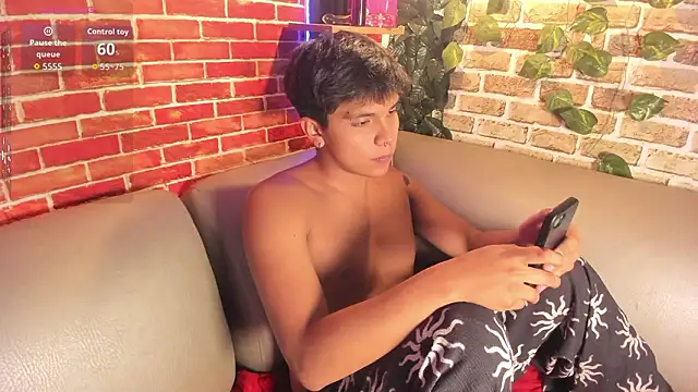 Thiago_Kozak Webcam Show