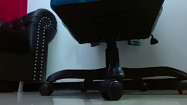 دردشة Abril_Beltran_ الجنسية المباشرة