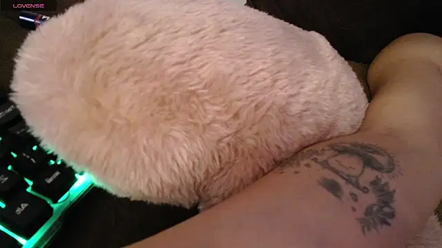 Scarlett2026 Show in webcam