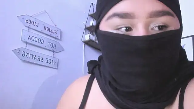 _zharaa 即時 XXX 聊天