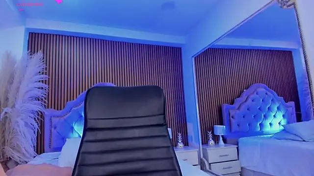 Chatroom XXX en direct de SelenaStonne