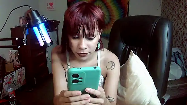 Liv_Alt Chat XXX live