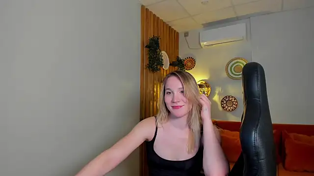 Онлайн чат XXX ElaraVoltage