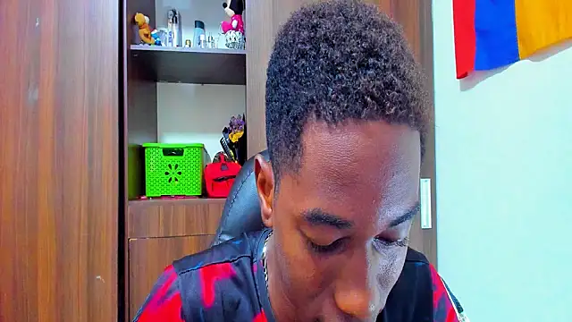 Dreamastercum_ Chat XXX live