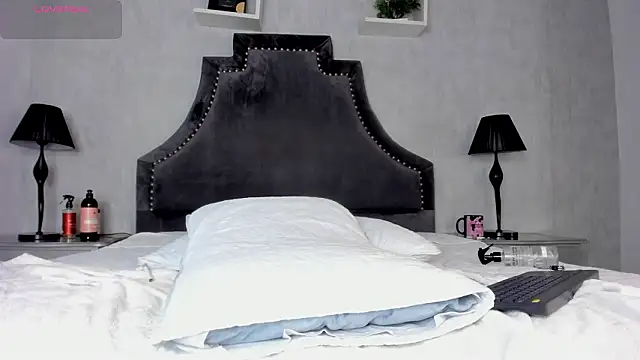 LiamDeepのライブXXXチャット