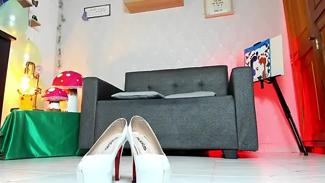 Alaia_Love77 现场XXX聊天