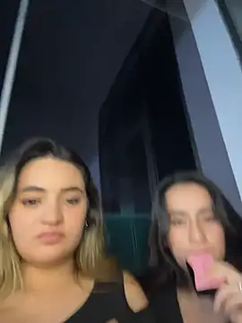 Antonella_Julieta 现场XXX聊天