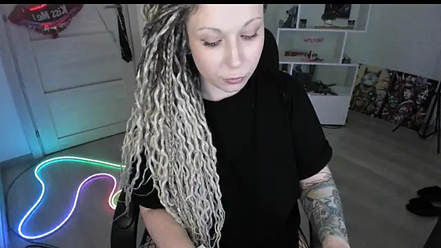 Chat +18 de HoneySallyMoore ao vivo