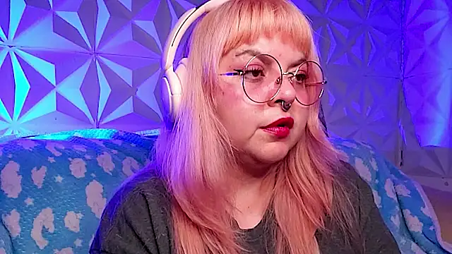 Satyn_doll 现场XXX聊天