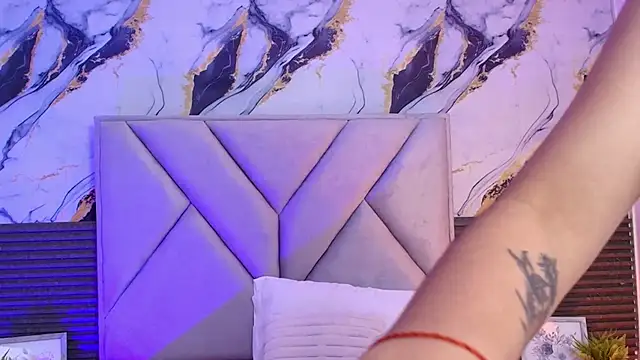 HemmaStarn Live XXX chat