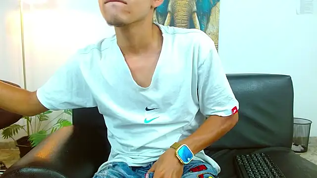 lucass_18 网络视讯表演