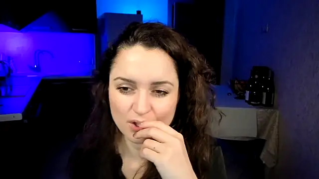 Cerann1 Adlı Modelin Canlı XXX Sohbeti