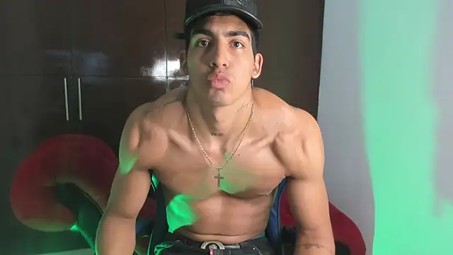 Chat XXX ao vivo de Milo_LatinBoy