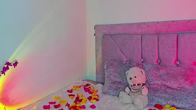 Britanny77 现场XXX聊天