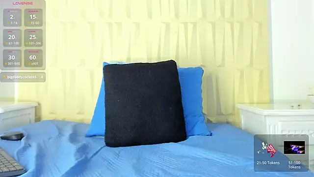 mia_pineda 现场XXX聊天