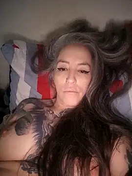 Chat +18 de vamporasuccubus19777 ao vivo